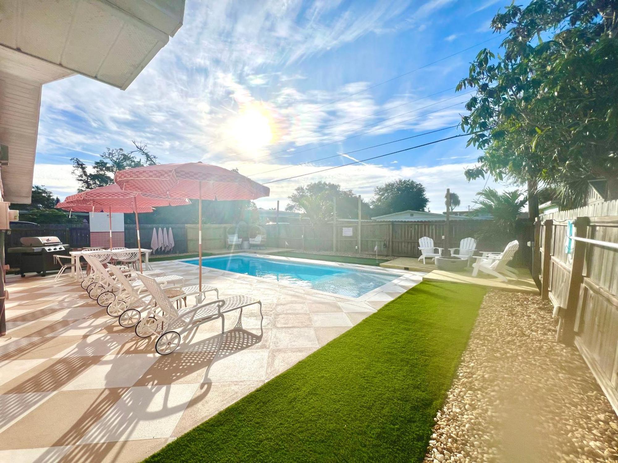 קייפ קנוורל Luxury Villa 3 Blocks From The Beach With A Pool, Fire Pit And Outdoor Oasis מראה חיצוני תמונה