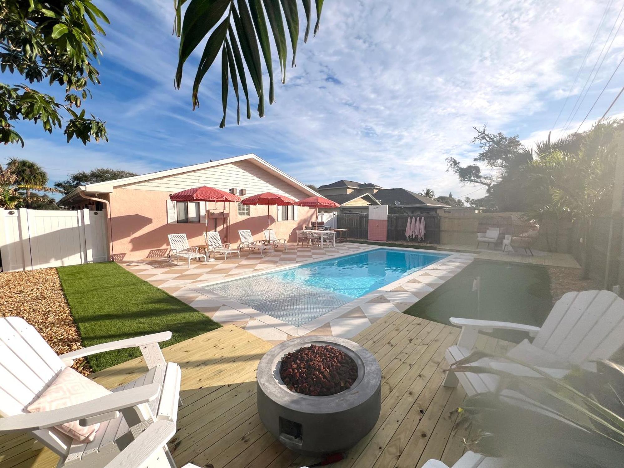 קייפ קנוורל Luxury Villa 3 Blocks From The Beach With A Pool, Fire Pit And Outdoor Oasis מראה חיצוני תמונה